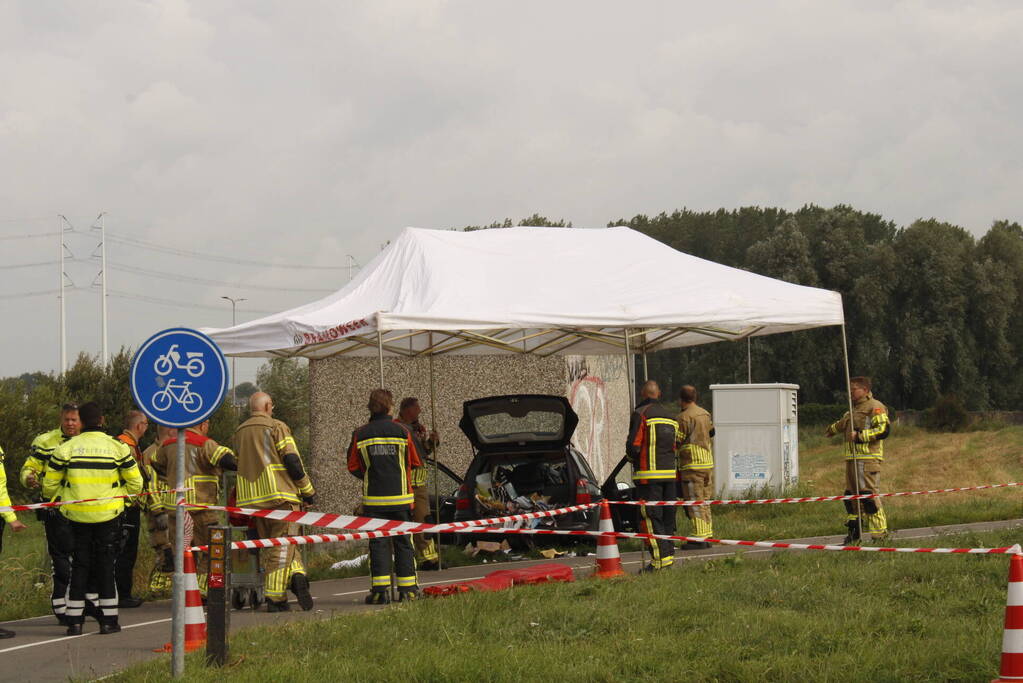 Persoon overleden na ongeval op carpoolplaats