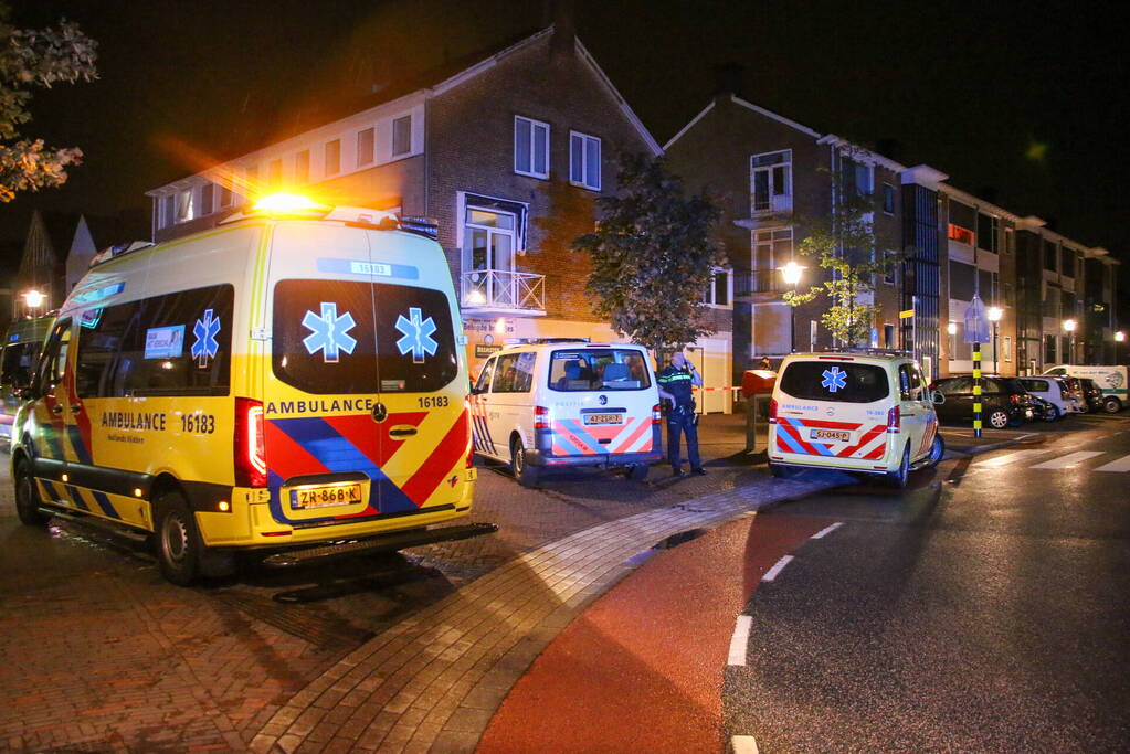 Twee gewonde na steekincident in woning, ook 20-jarige verdachte gewond