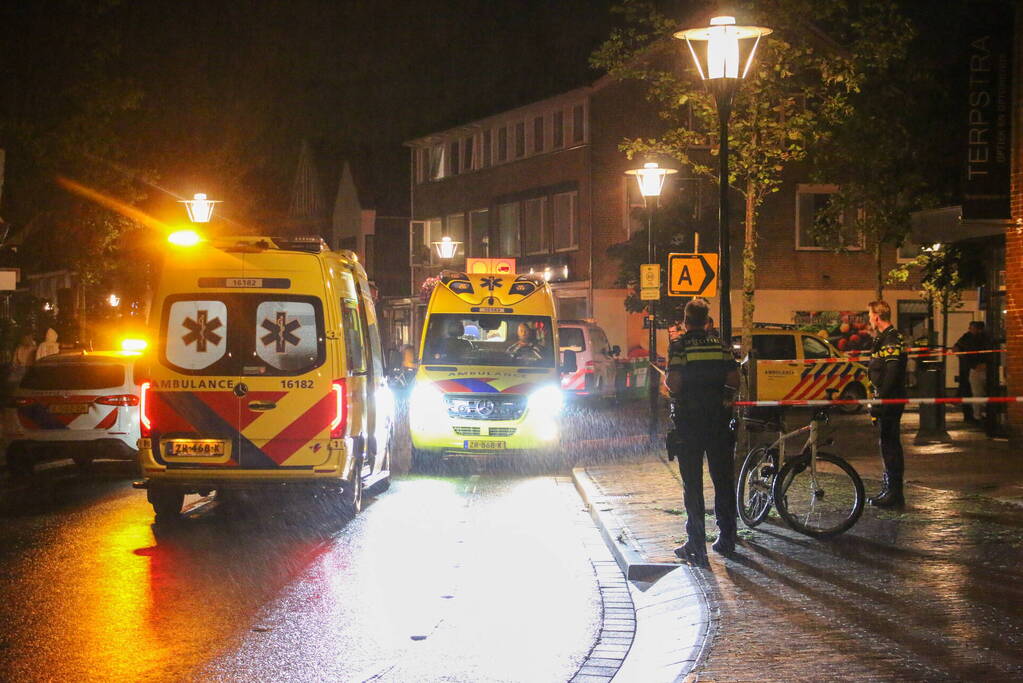 Twee gewonde na steekincident in woning, ook 20-jarige verdachte gewond