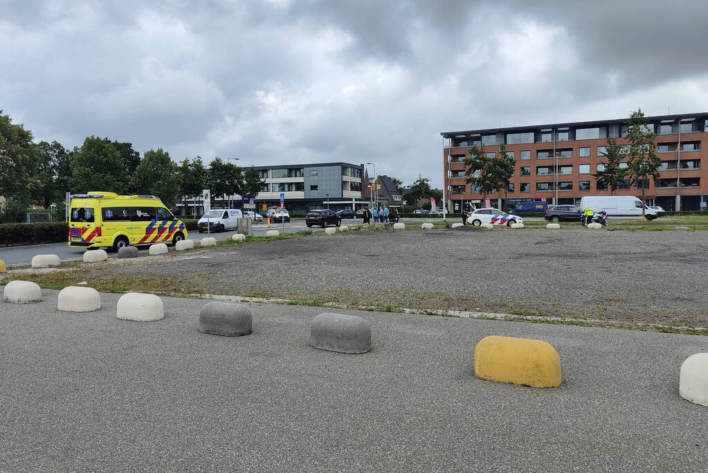 Scootmobieler aangereden bij oversteekplaats