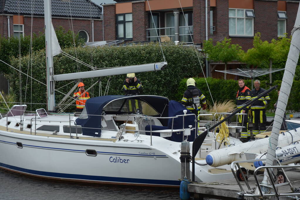 Brandweer ingezet voor verhitte accu op zeiljacht