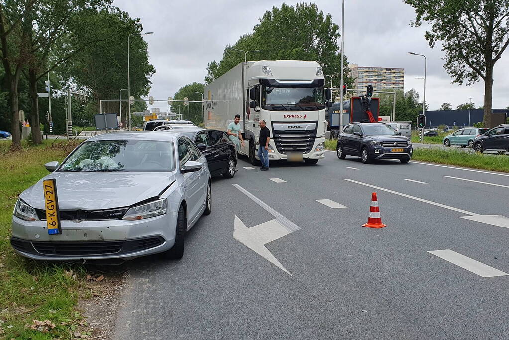 Twee aanrijdingen tegelijkertijd