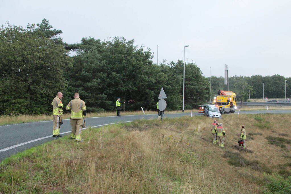 Auto slaat over de kop op toerit