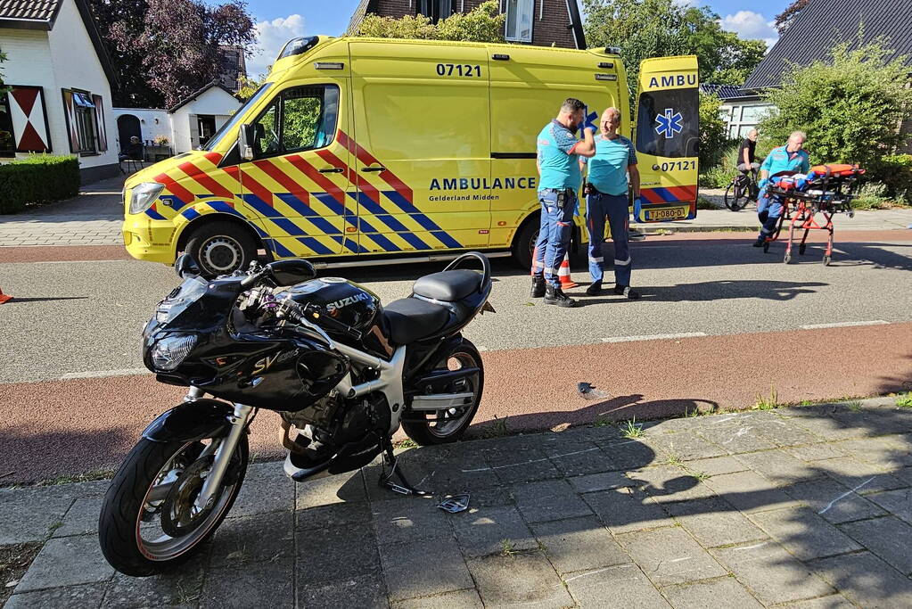 Ernstig ongeval tussen motorrijder en bestuurder van scootmobiel