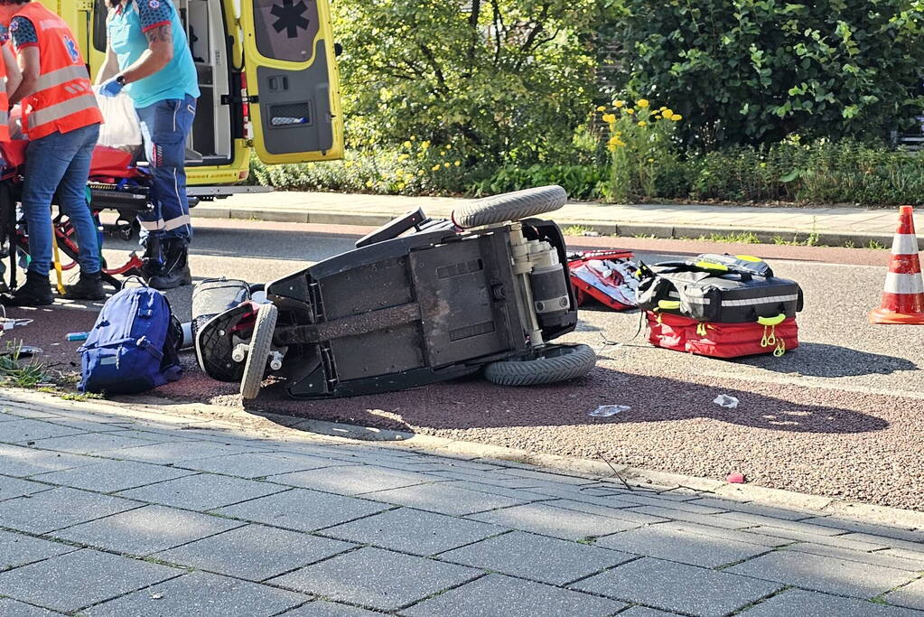 Ernstig ongeval tussen motorrijder en bestuurder van scootmobiel