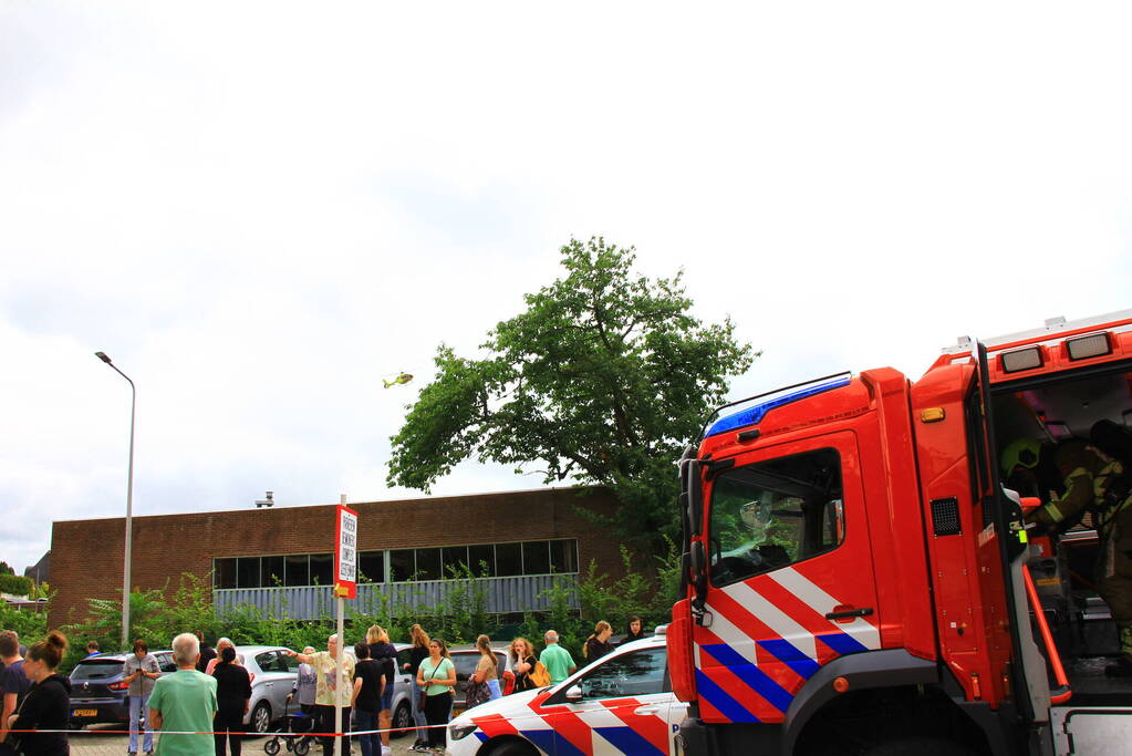 Flinke rookpluimen uit woning