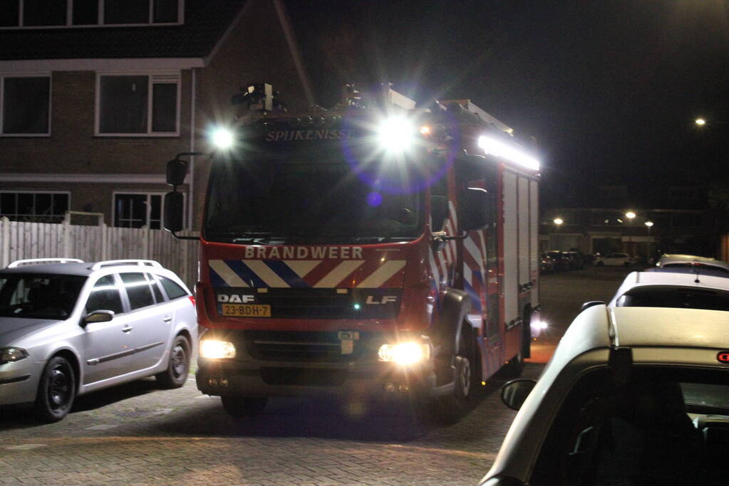 Persoon in brand door steekvlam