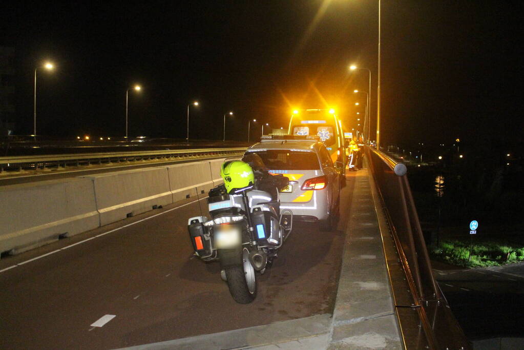 Gewonde na botsing tussen scooter en fietser