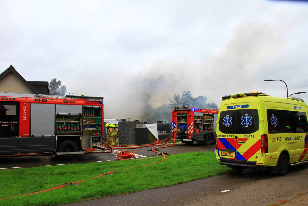 Uitslaande brand zorgt voor flinke rookontwikkeling