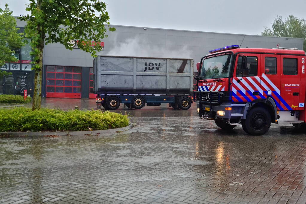 Explosie in vrachtwagen geladen met aluminium