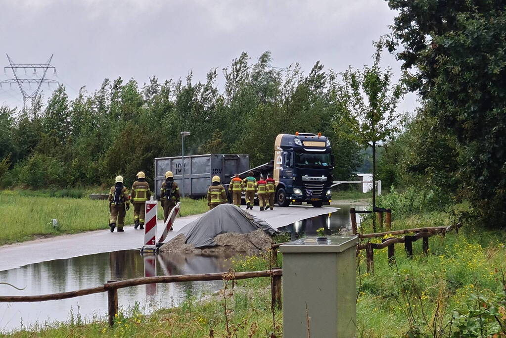 Explosie in vrachtwagen geladen met aluminium