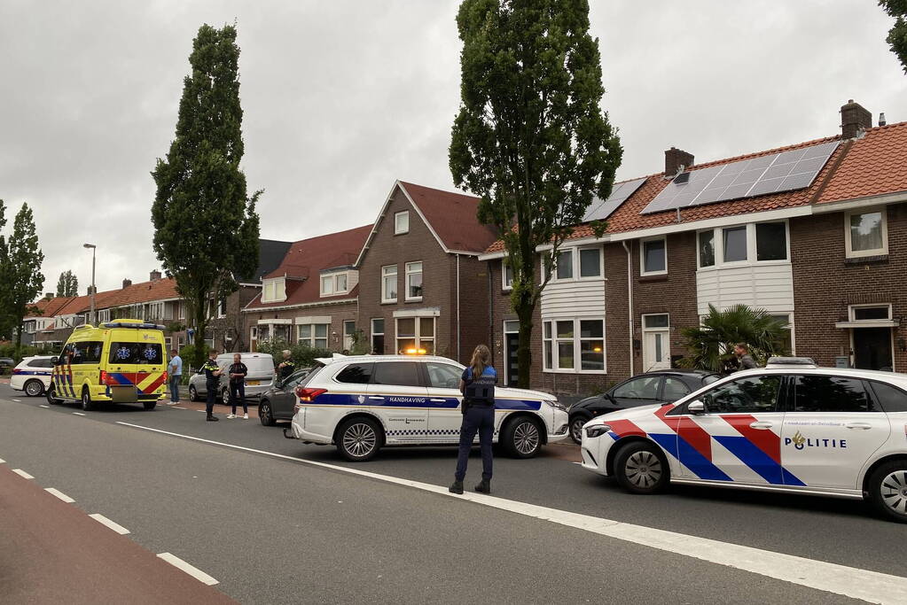 Voetganger gewond bij aanrijding, bestuurder slaat op de vlucht