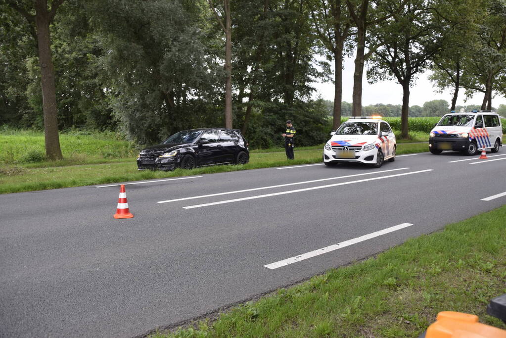 Drie voertuigen beschadigd bij kop-staartbotsing