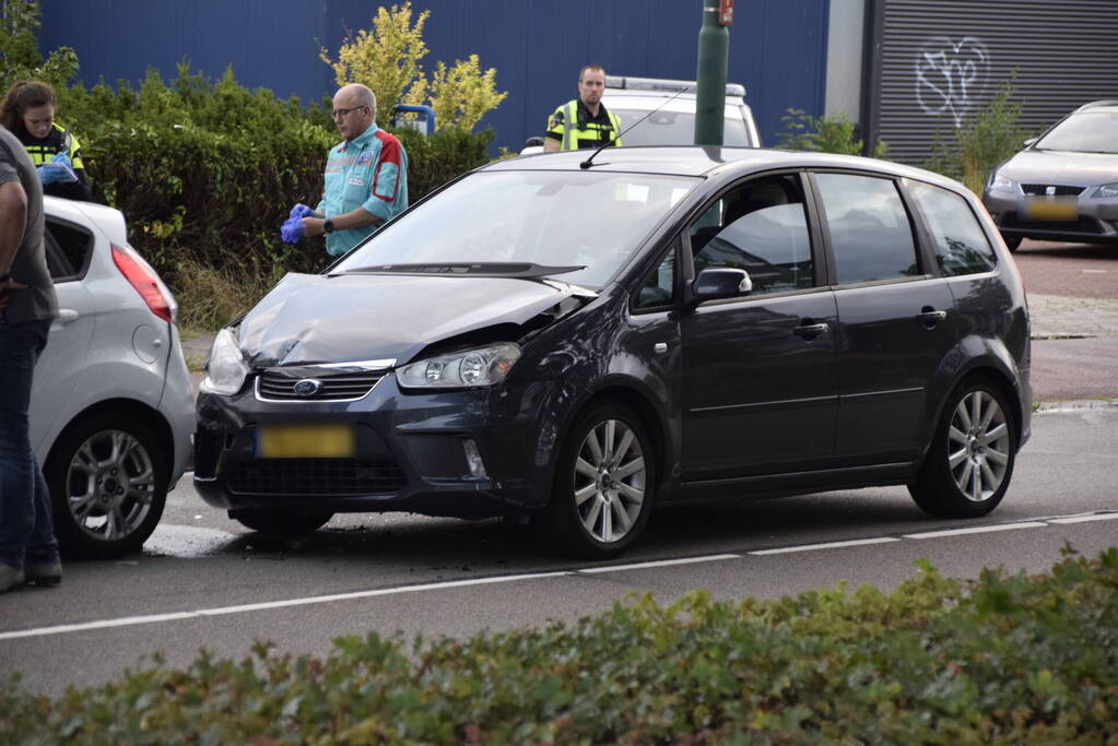 Drie voertuigen betrokken bij kettingbotsing