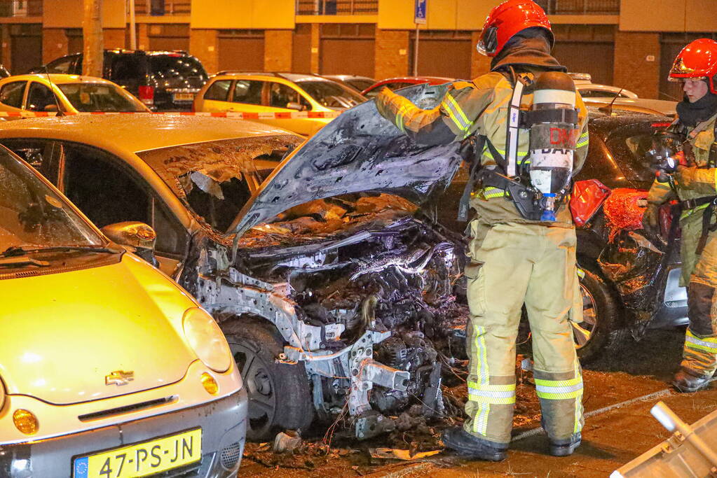 Personenwagen flink beschadigd door brand