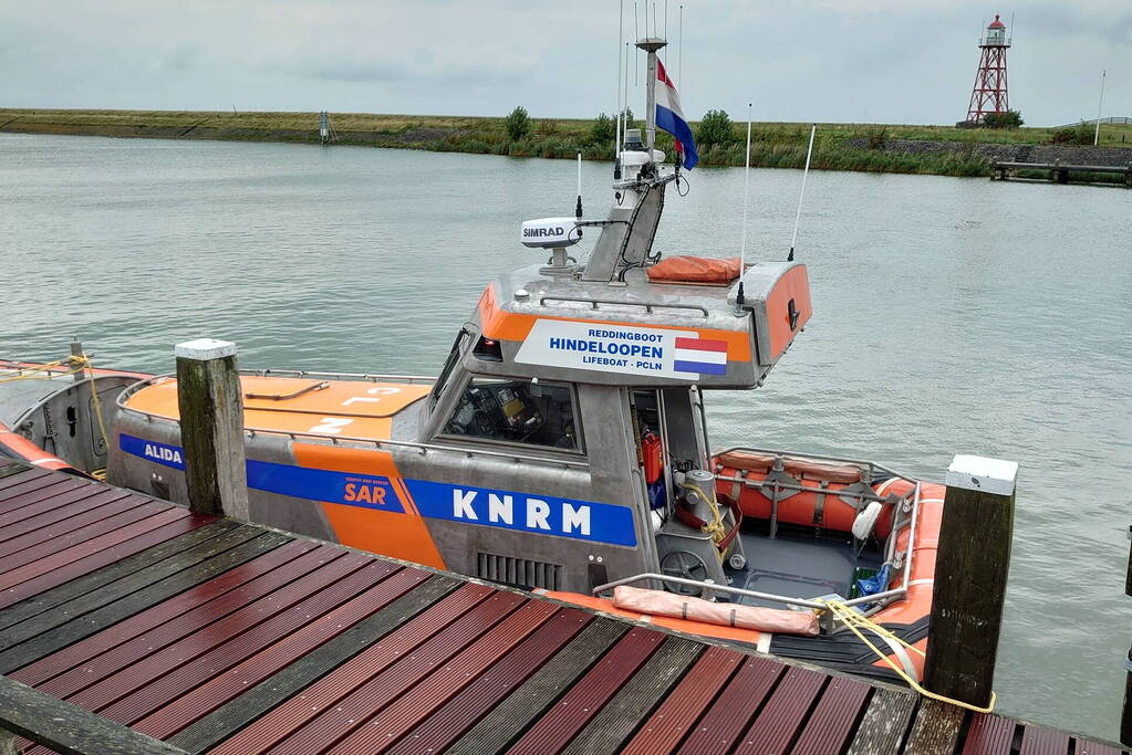 Knrm assisteert ambulancedienst bij ongeval op schip