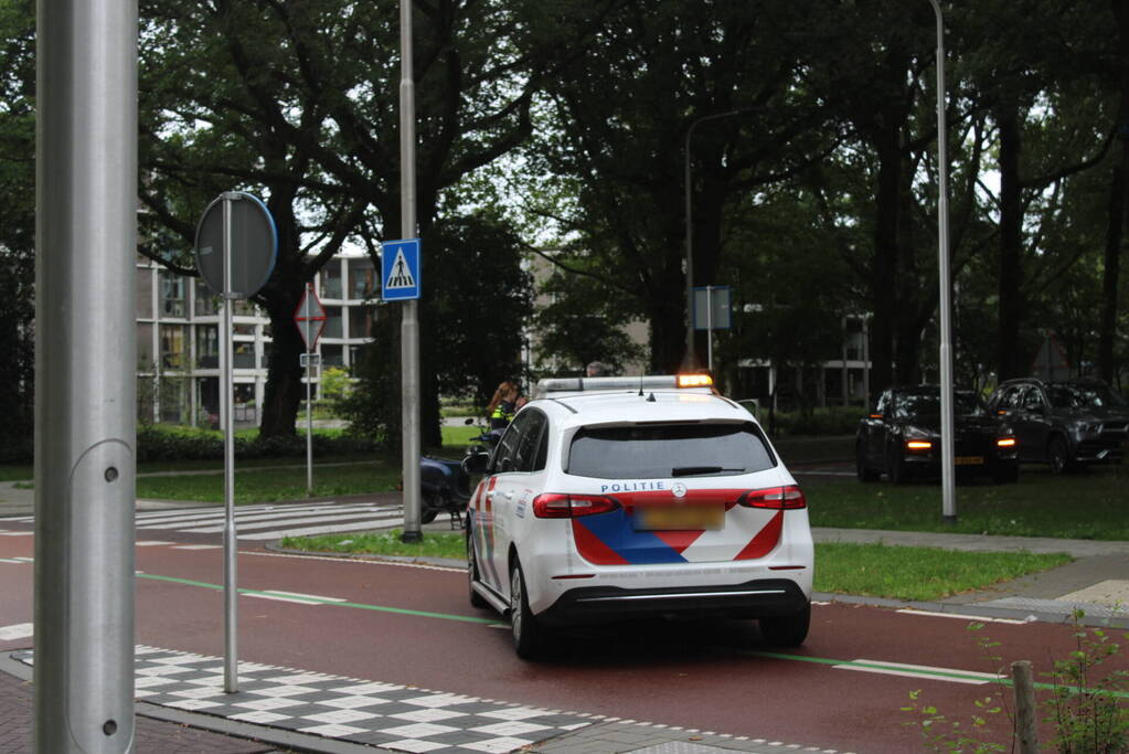 Onderzoek naar aanrijding tussen auto en scooter