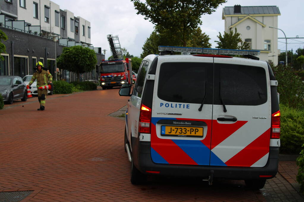 Brand in bovenwoning snel onder controle