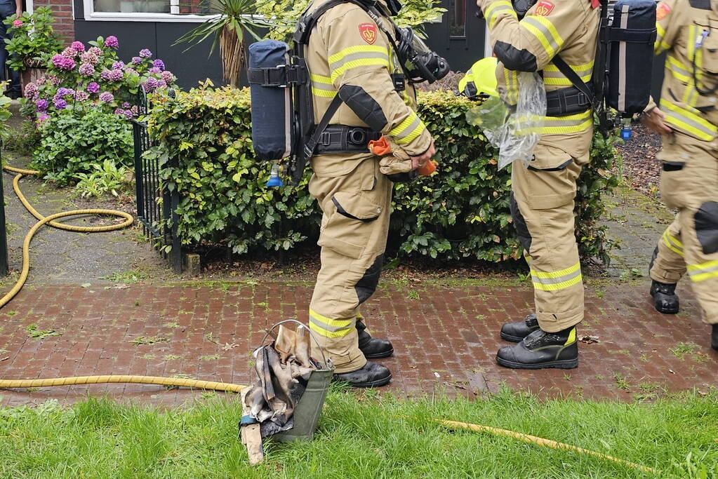 Brand op zolder van woning door accu