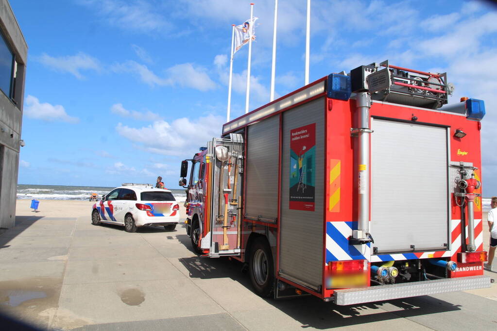 Brandweer ingezet voor jerrycan op strand