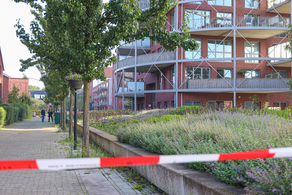 Schade na explosie bij appartementencomplex