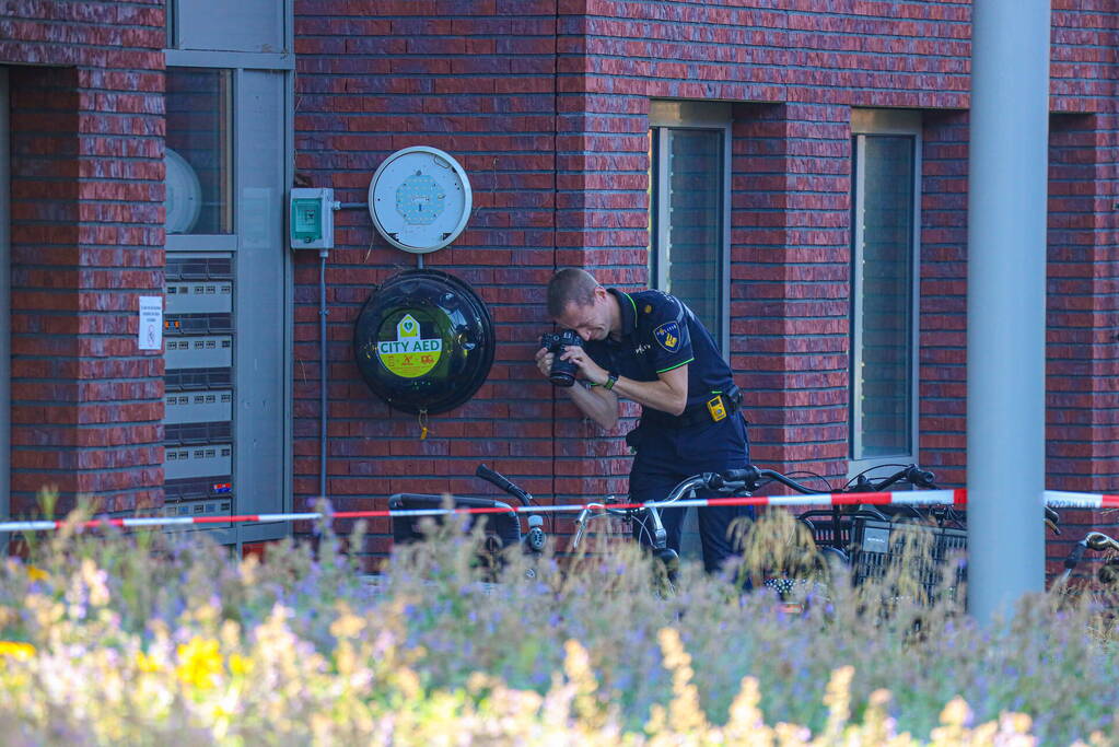 Schade na explosie bij appartementencomplex