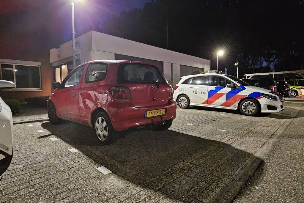 Politie onderzoekt mogelijk steekincident bij ziekenhuis