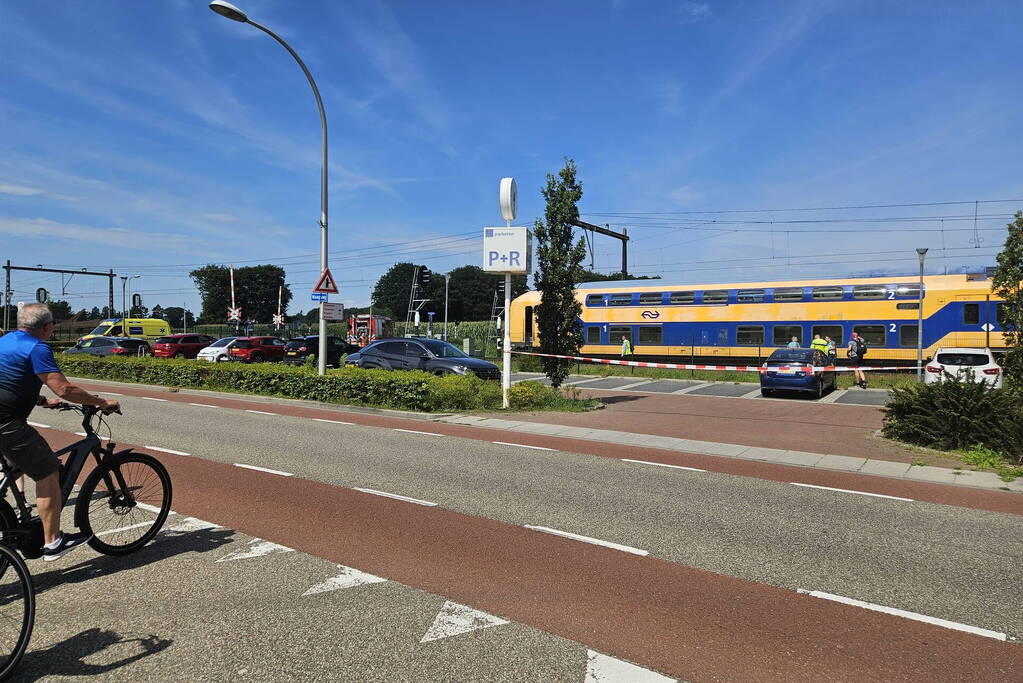 Geen treinverkeer door aanrijding met trein