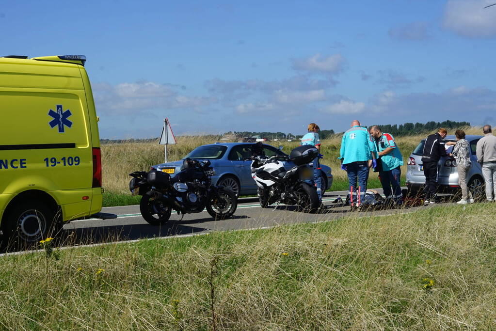 Motorrijder gewond bij botsing met auto