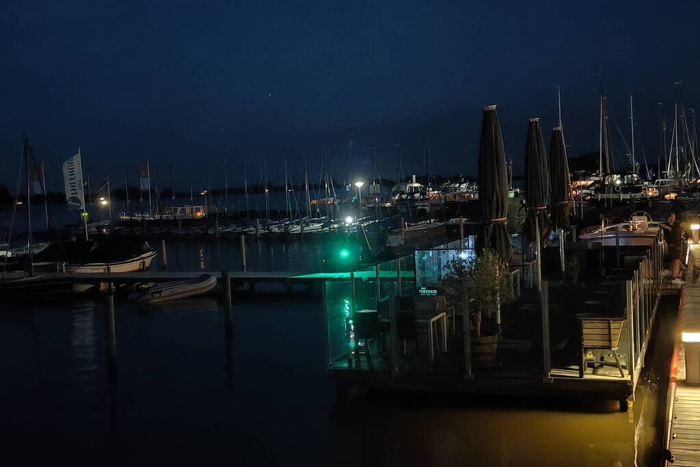 Boot mogelijk omgeslagen op water