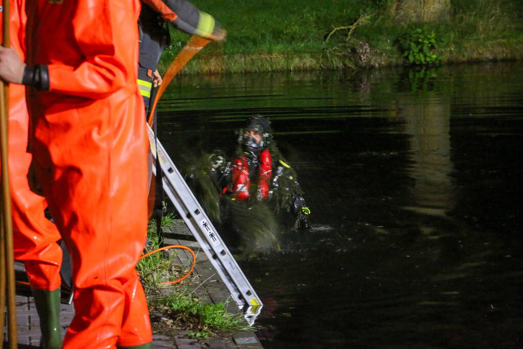 Zoektocht naar mogelijk te water geraakte scooterrijder