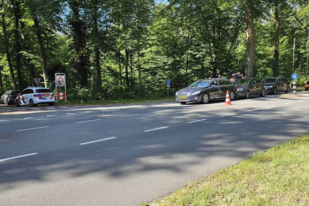 Drie auto's betrokken bij botsing