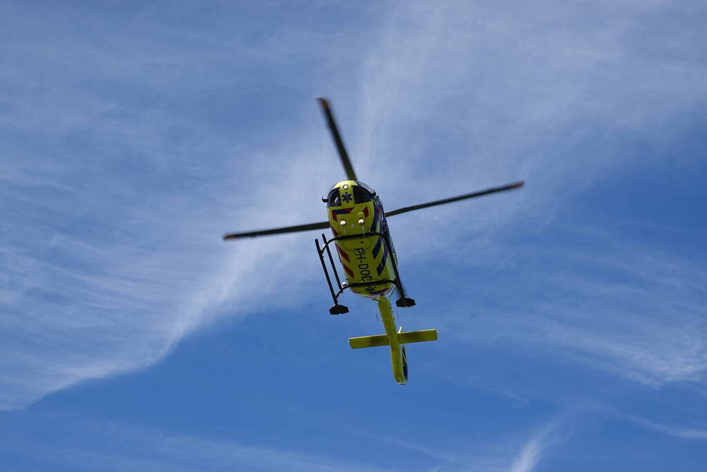 Automobilist slaat op de vlucht na aanrijding met fietser