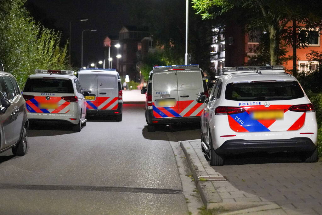 Meerdere aanhoudingen na inval in flatwoning