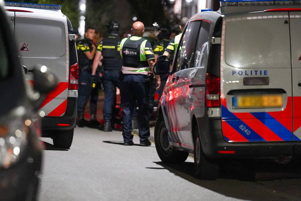 Meerdere aanhoudingen na inval in flatwoning