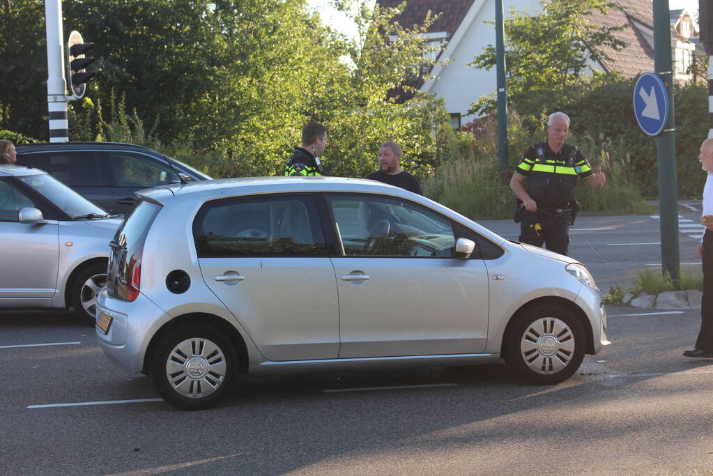 Scooterrijder ernstig gewond na frontale aanrijding