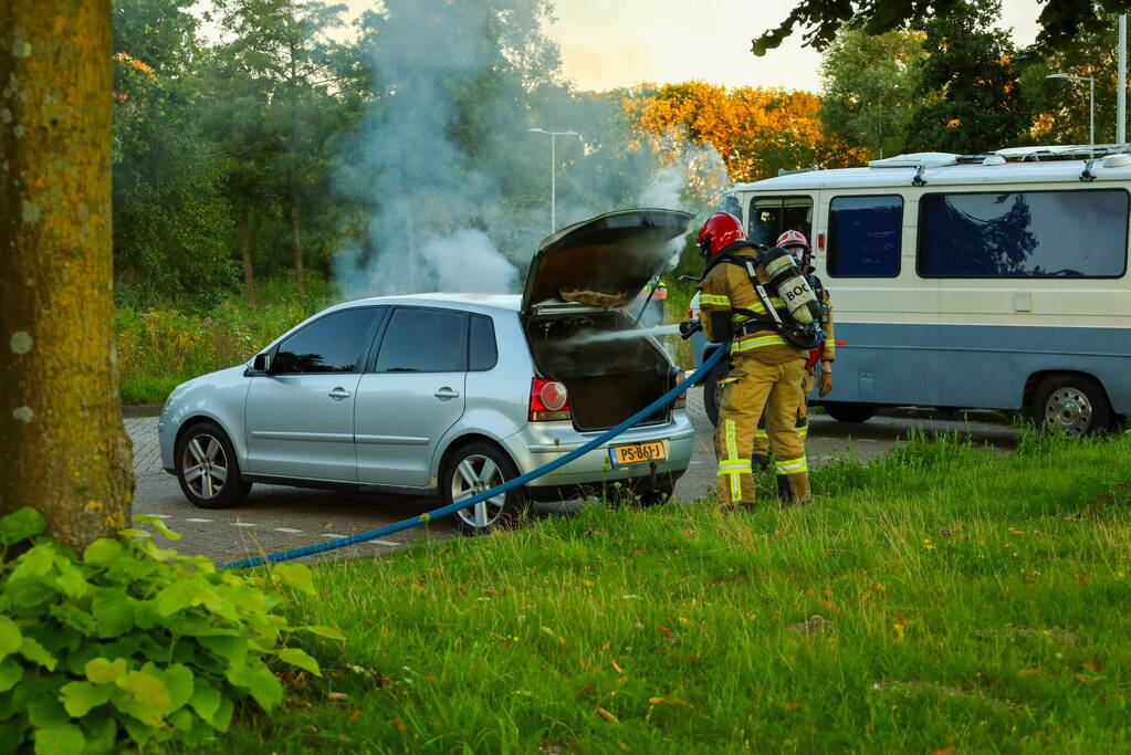 Veel schade aan auto door brand