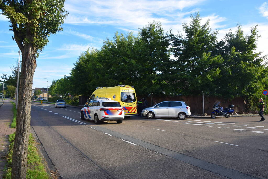 Persoon gewond bij botsing met auto