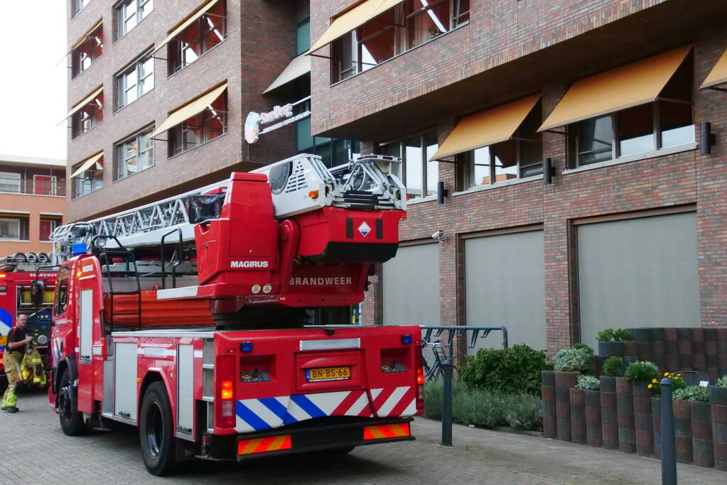 Rookontwikkeling uit vaatwasser zorgt voor brandweerinzet