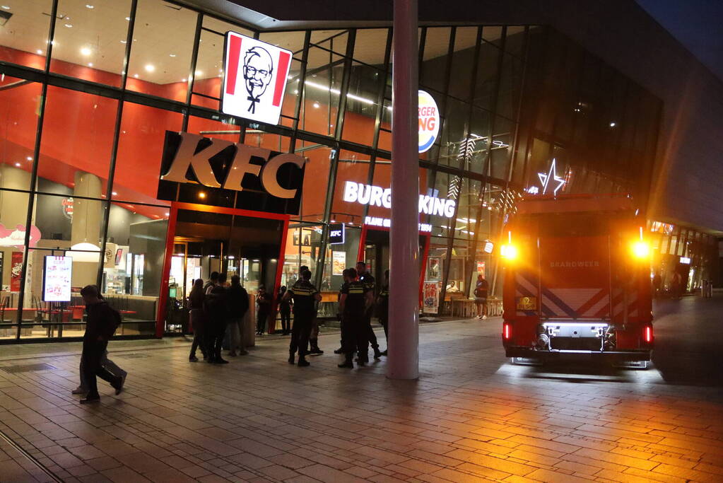 KFC ontruimd na gaslucht