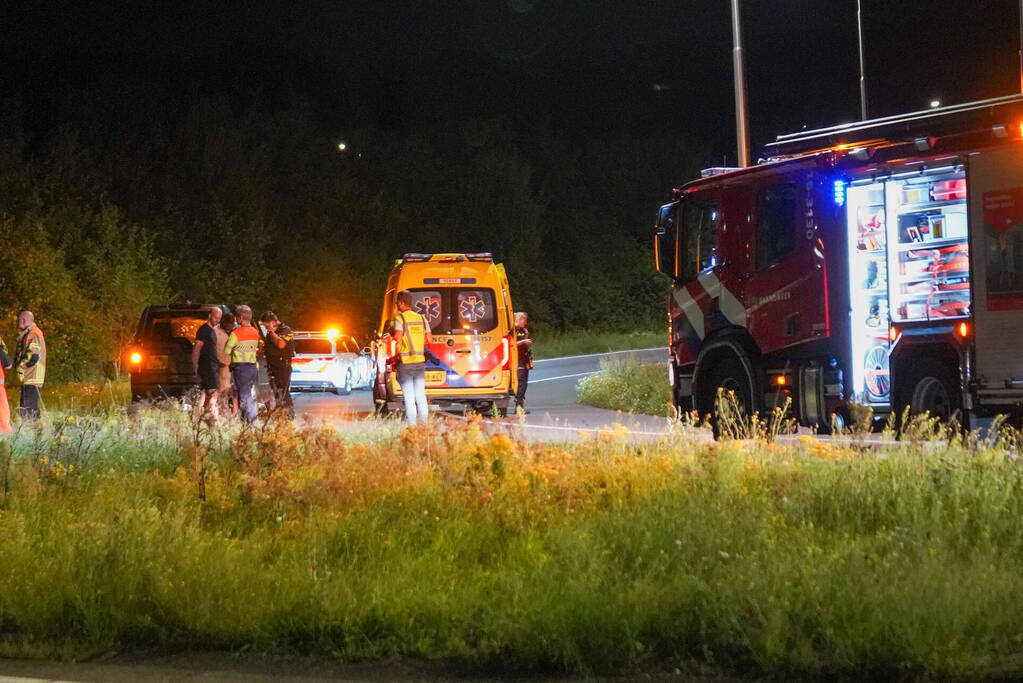 Automobilist vlucht na botsing op oprit