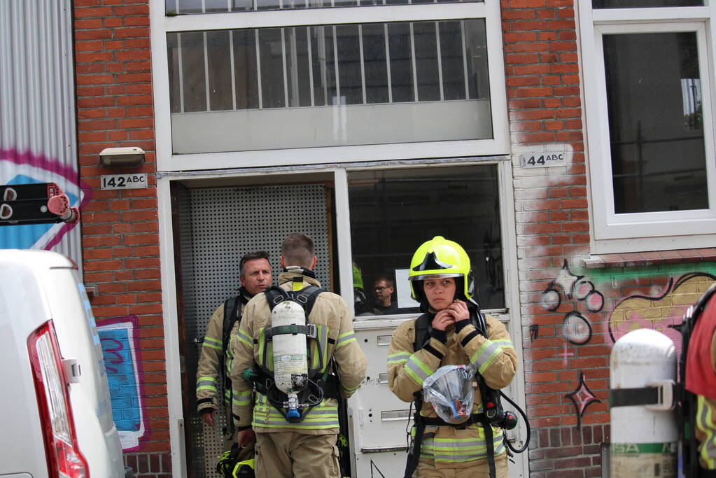 Brandweer doet onderzoek naar gaslucht