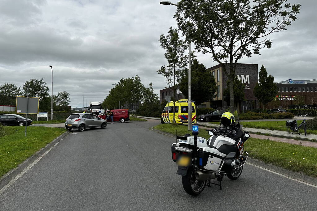 Schade na botsing op kruising