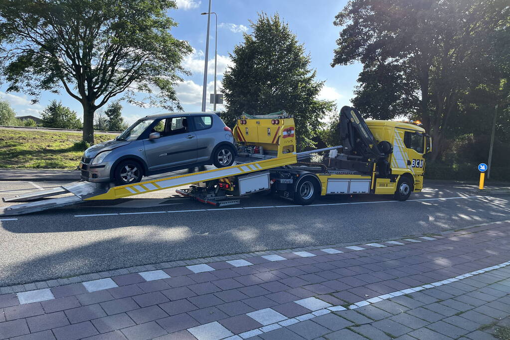 Bestuurder loopt weg na kettingbotsing