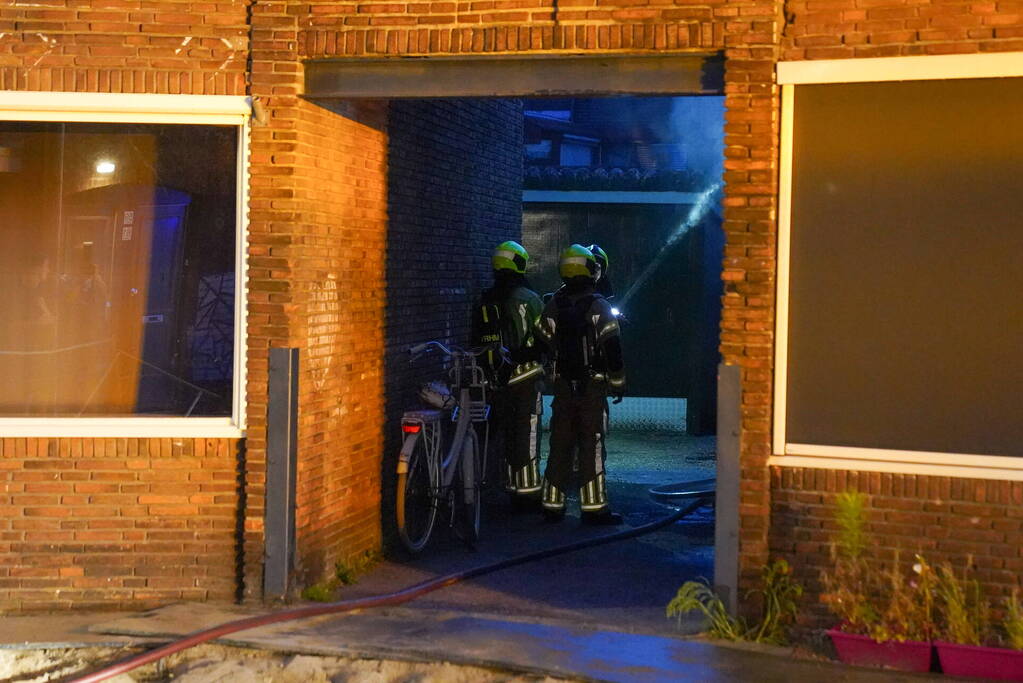 Uitslaande brand in een garage