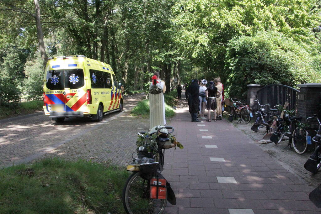 Scooterrijder op de vlucht na botsing met Solex