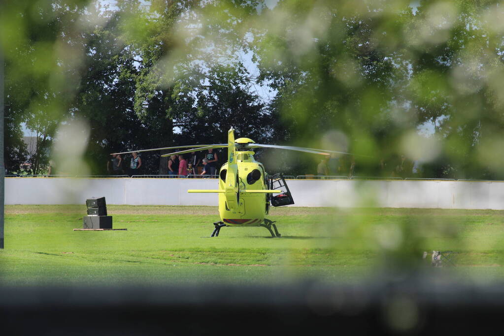 Ernstig ongeval met motor en zijspan op evenement