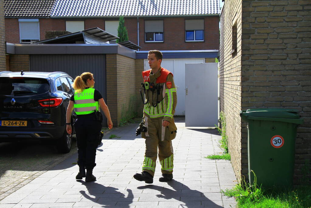 Brand in tuin van woning