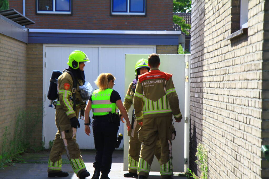 Brand in tuin van woning