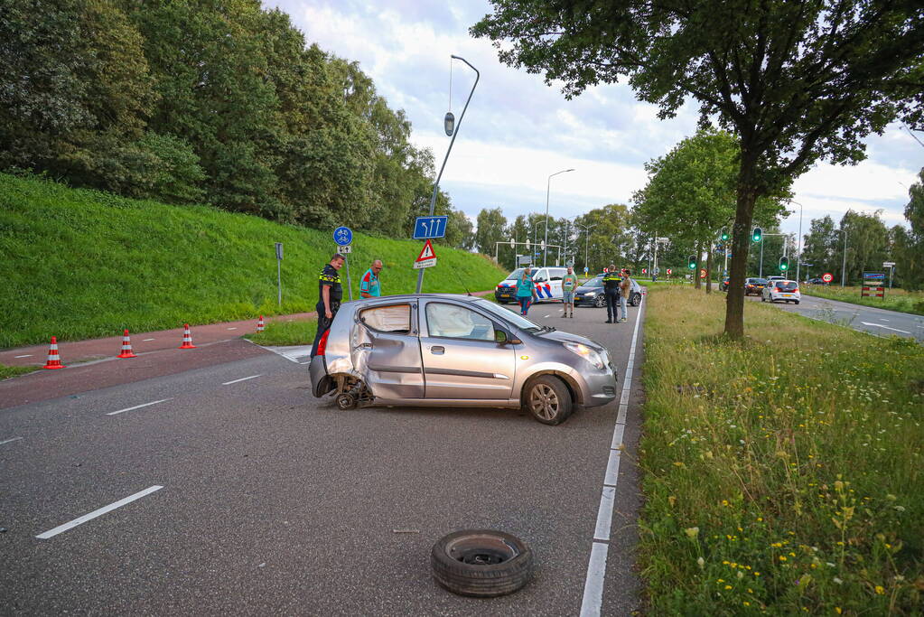 Veel schade bij eenzijdig ongeval op kruising